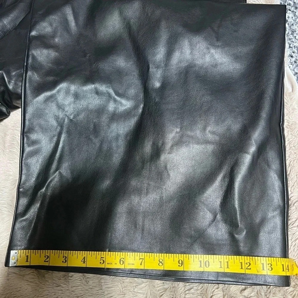 NWT Eloquii Faux Leather Pants Sz 22W Black Wide Leg Pleated Trouser Pockets NWT - Picture 6 of 6